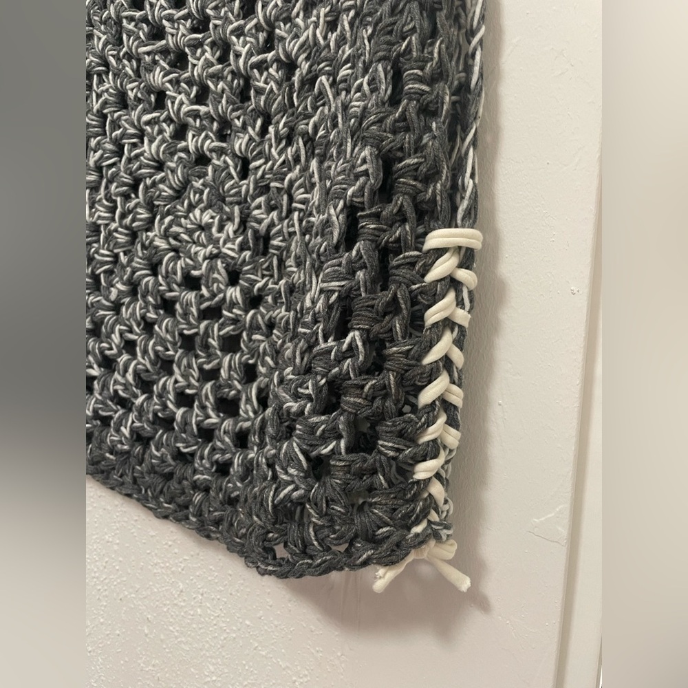 Reversible Design Knit Tank Vest - Picture 3 of 6